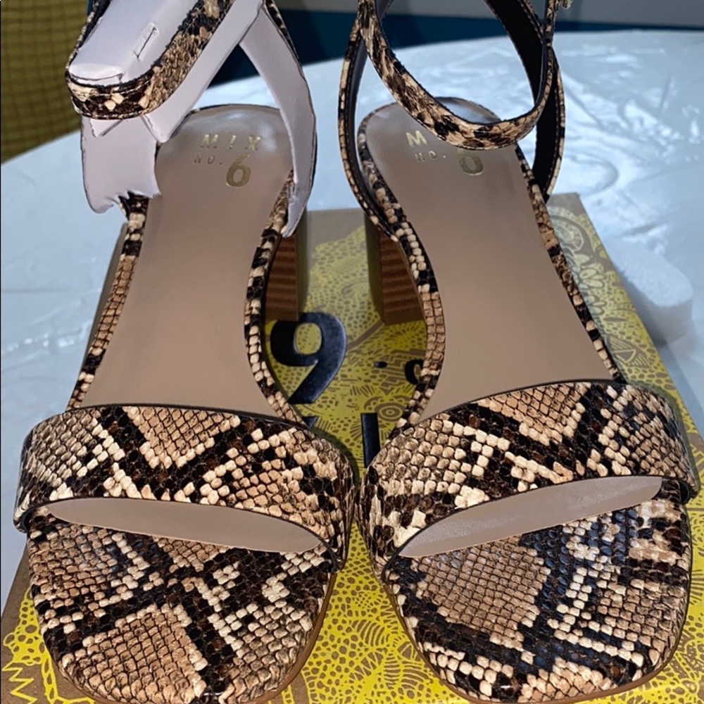 Maple snake print women’s Sandal